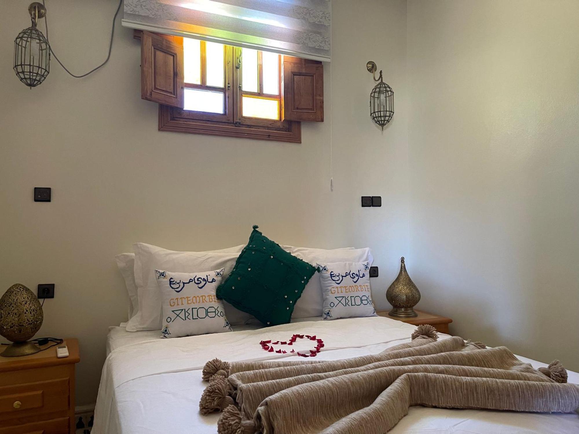 Gite Marbie Maison Rurale, Une Experience Naturelle Unique, Au Coeur Du Moyen Atlas, Maroc Kasba Tibouda Esterno foto